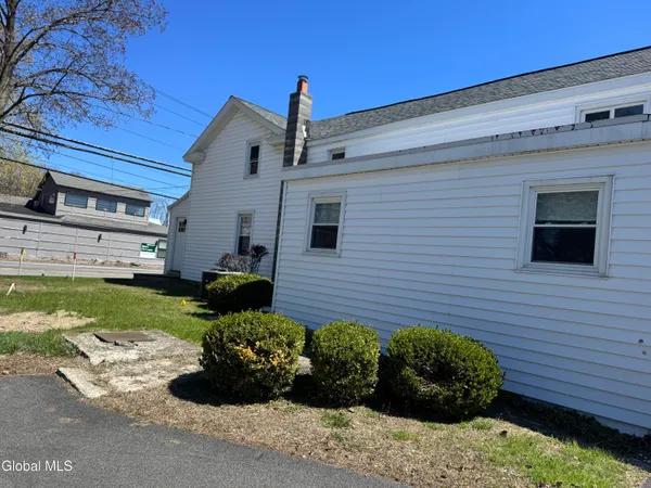 $2,500 | 34 Old Rte 146, Clifton Park, NY 12065
