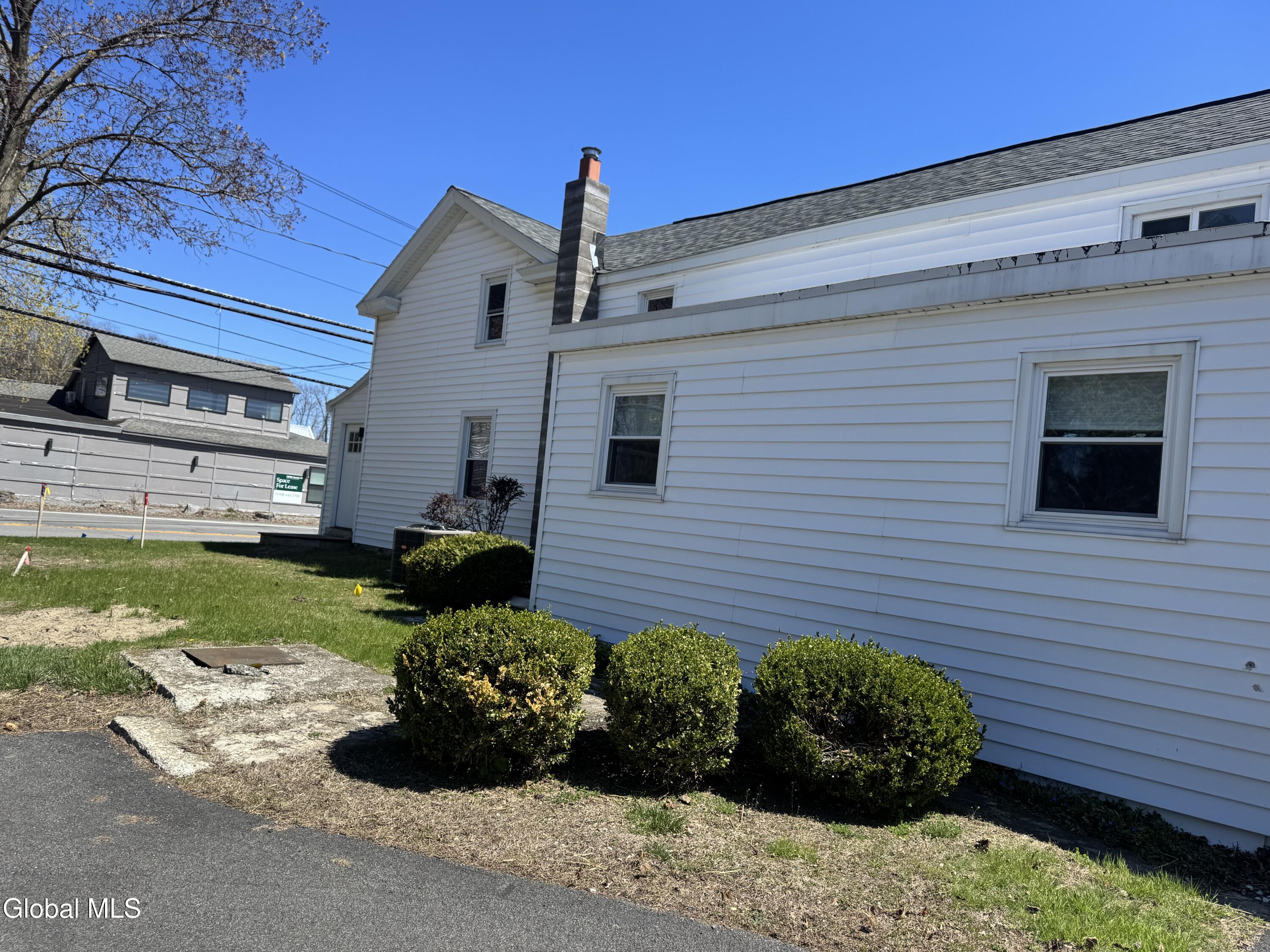 34 Old Rte 146 Clifton Park, NY 12065 - Photo 2 of 11 IMG_0980