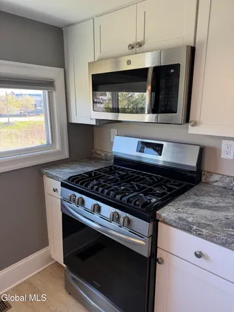 $2,500 | 34 Old Rte 146, Clifton Park, NY 12065