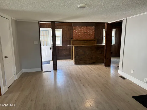 $2,500 | 34 Old Rte 146, Clifton Park, NY 12065