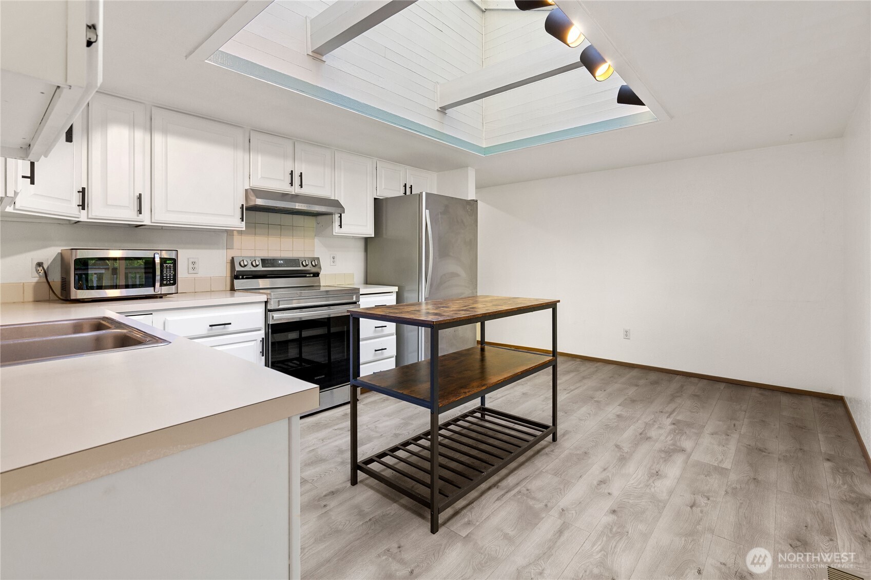 4119 Tartan Way Clinton, WA 98236 - Photo 14 of 38