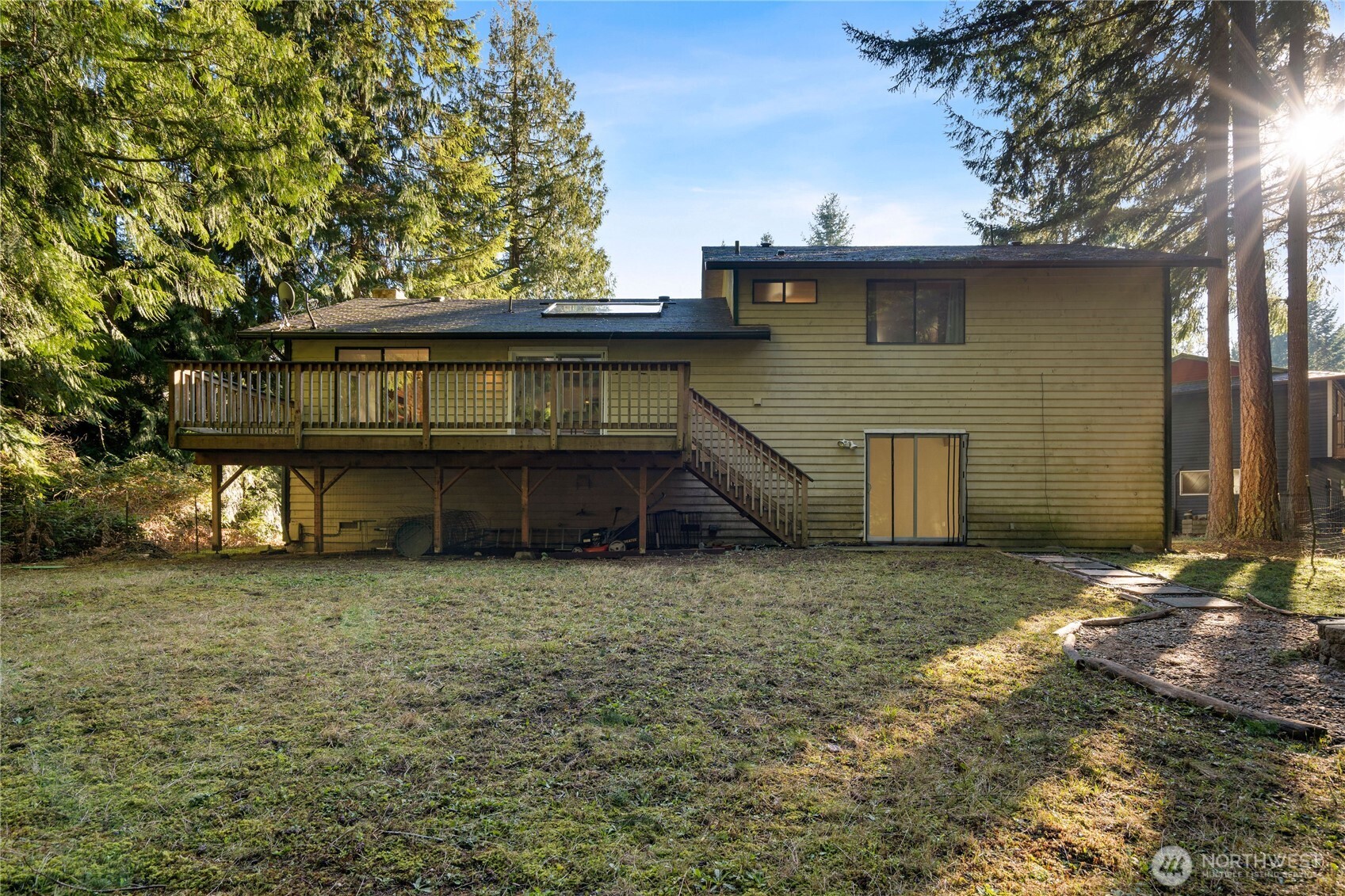 4119 Tartan Way Clinton, WA 98236 - Photo 33 of 38