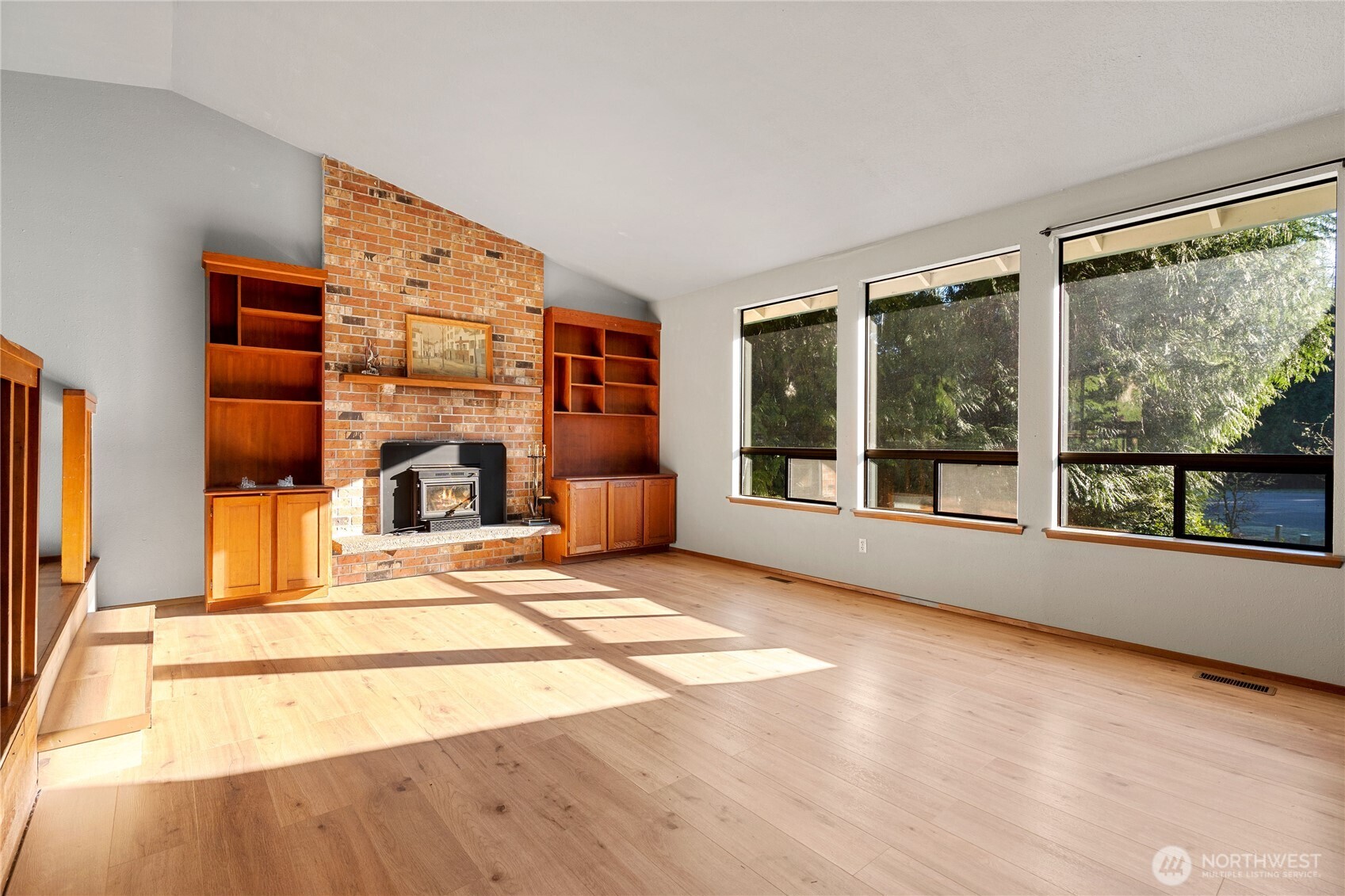 4119 Tartan Way Clinton, WA 98236 - Photo 7 of 38