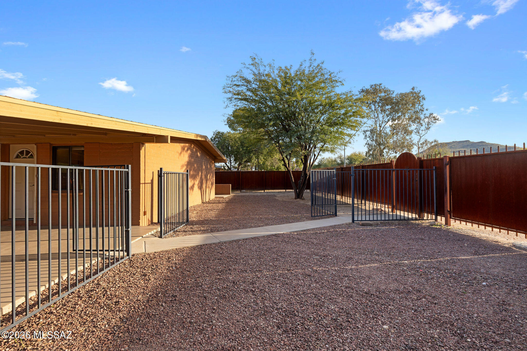 702 North Silverbell Road Tucson, AZ 85745 - Photo 18 of 23