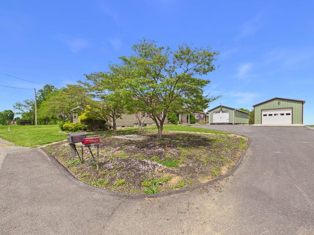 5833 Lyons Road Dublin, VA 24084 - Photo 4 of 64 4
