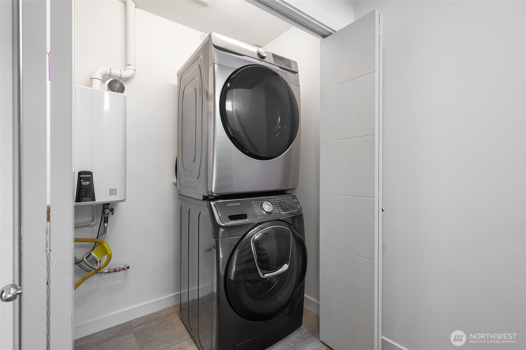 630 Northwest 85th Street, Unit A Seattle, WA 98117 - Photo 22 of 32