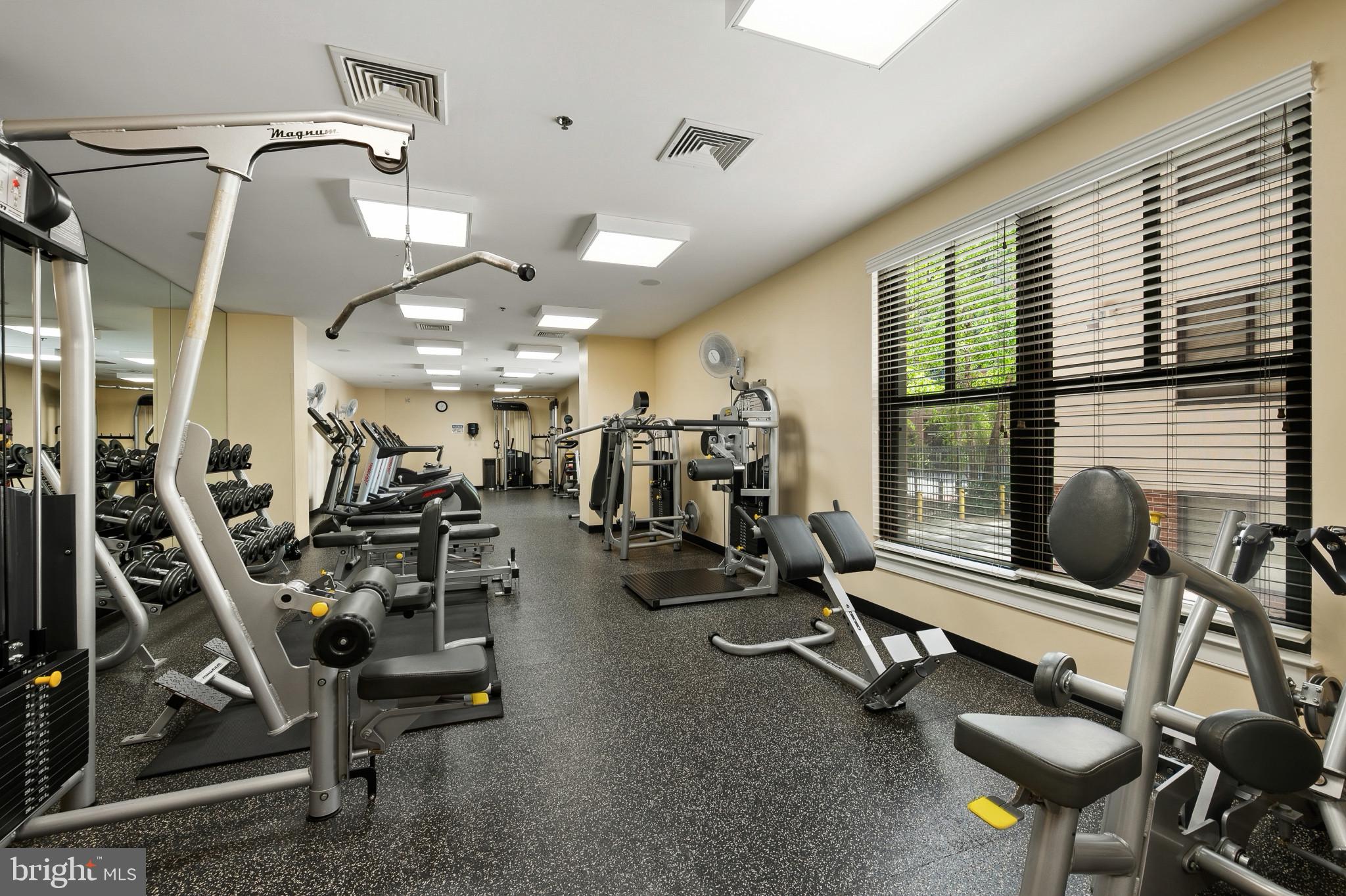 910 M Street Northwest, Unit 1006 Washington, DC 20001 - Photo 23 of 35