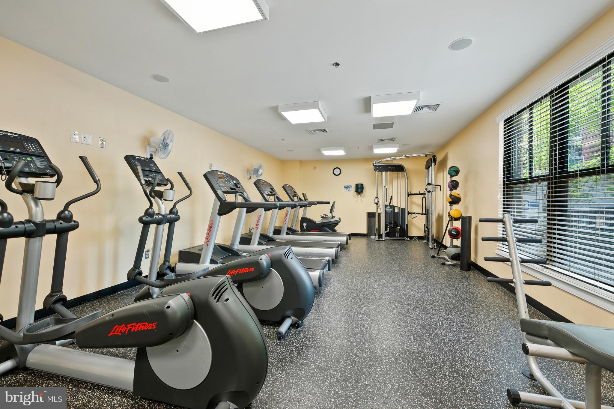 910 M Street Northwest, Unit 1006 Washington, DC 20001 - Photo 24 of 35