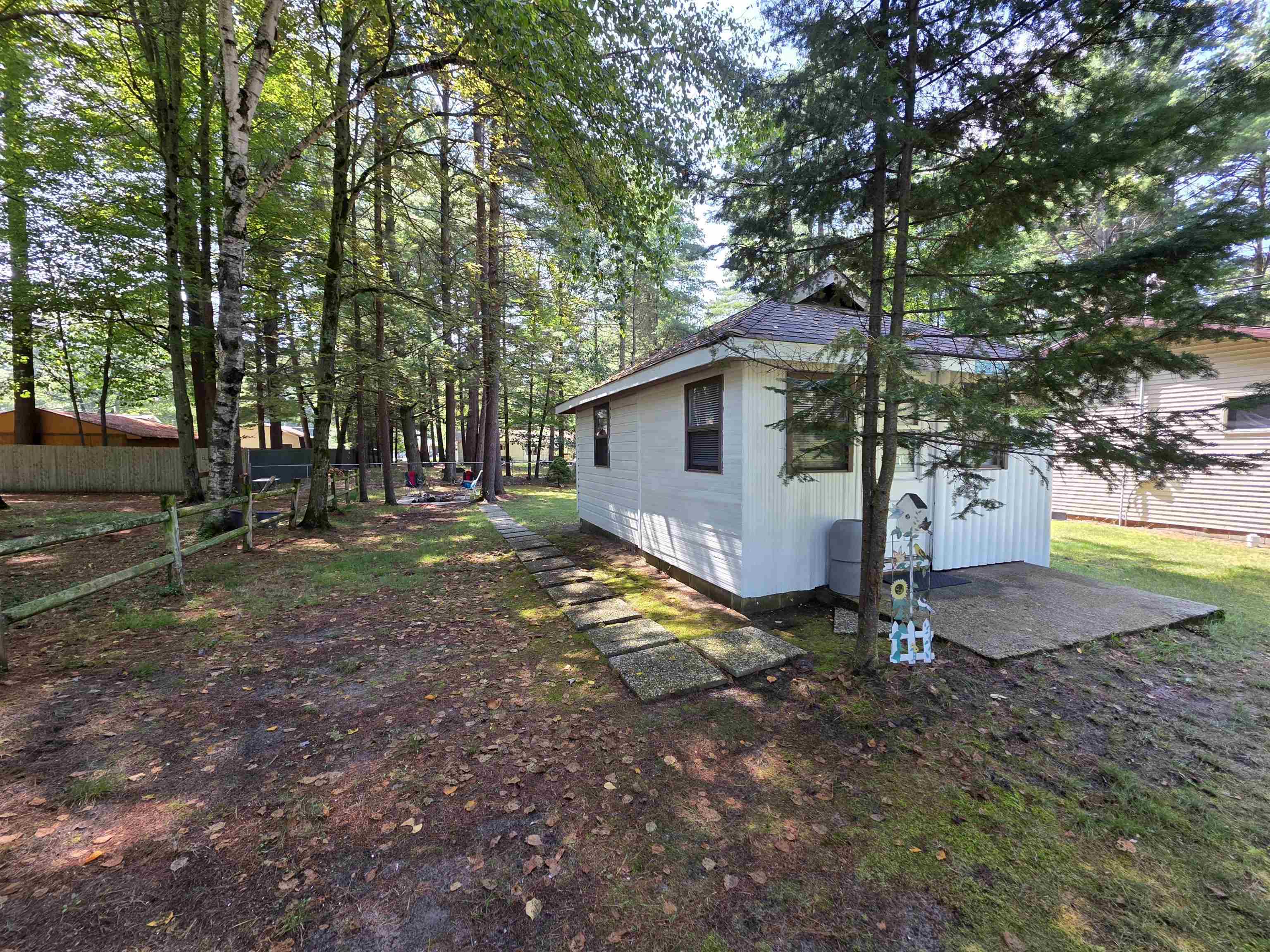 219 Colony Road East Tawas, MI 48730 - Photo 2 of 20 1950091-cdfe2e98-8825-4935-a7e6-a2d9c78a988f.JPG