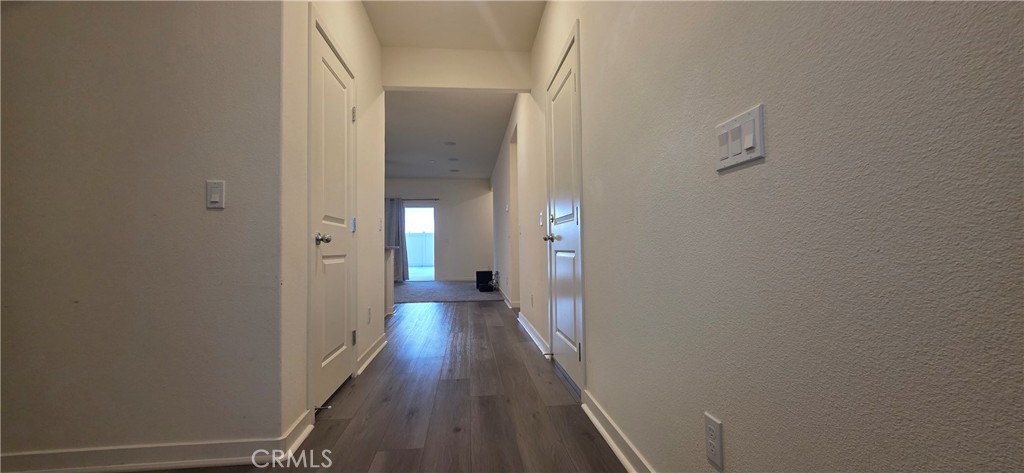 7615 Cranberry Way Bakersfield, CA 93313 - Photo 2 of 27