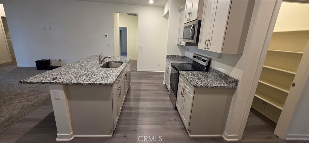 7615 Cranberry Way Bakersfield, CA 93313 - Photo 6 of 27