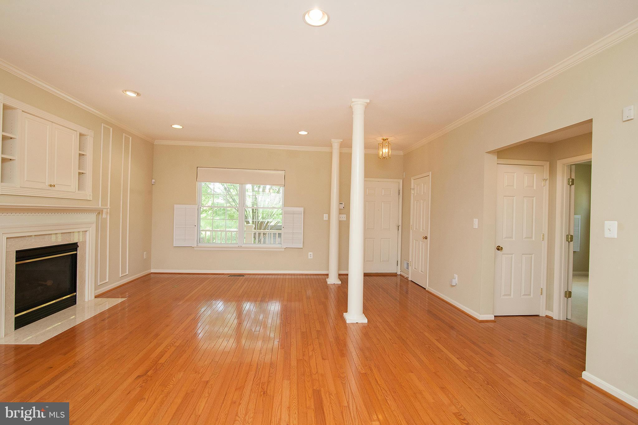 Gas fireplace, TV cabinet, decorative columns