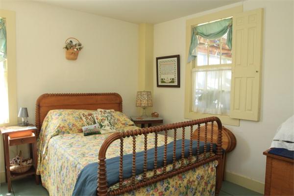 2039 Main Road Westport, MA 02791 - Photo 21 of 30