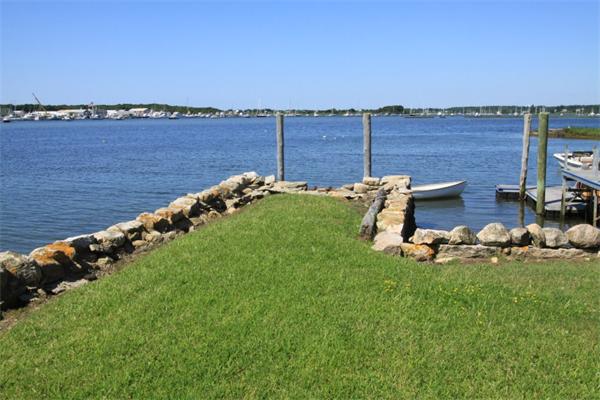 2039 Main Road Westport, MA 02791 - Photo 9 of 30