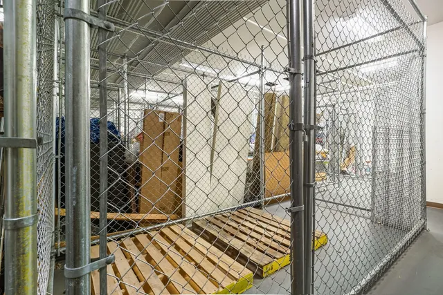 $183,500 | 1000 East 53rd Street, Unit 219, Chicago, IL 60615