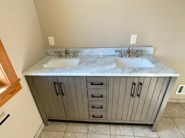 $450,000 | W1415 County Rd MM, Mosel, WI 53015