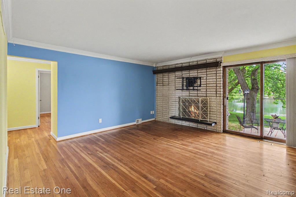1347 East Square Lake Road Troy, MI 48085 - Photo 6 of 22