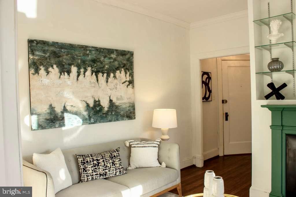 3616 Connecticut Avenue Northwest, Unit 408 Washington, DC 20008 - Photo 3 of 16 a living room with furniture