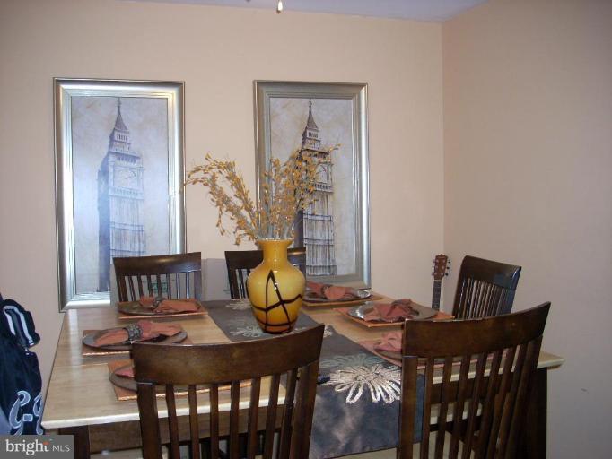 7985 Northumberland Road Springfield, VA 22153 - Photo 3 of 10 Dining Area