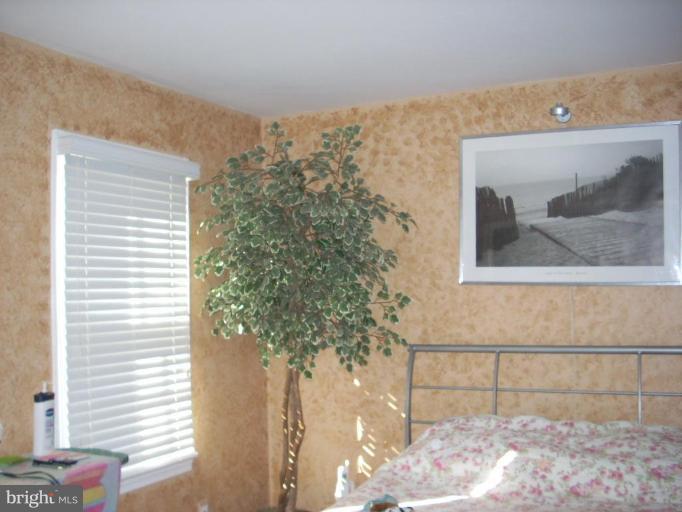 7985 Northumberland Road Springfield, VA 22153 - Photo 6 of 10 Master Bedroom