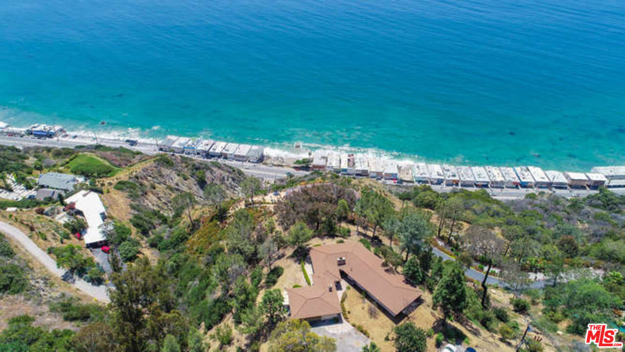 20616 Seaboard Road Malibu, CA 90265 - Photo 11 of 19 Gallery Image 11