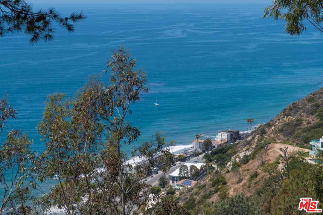 20616 Seaboard Road Malibu, CA 90265 - Photo 12 of 19 Gallery Image 12