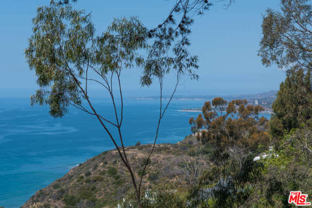 20616 Seaboard Road Malibu, CA 90265 - Photo 13 of 19 Gallery Image 13