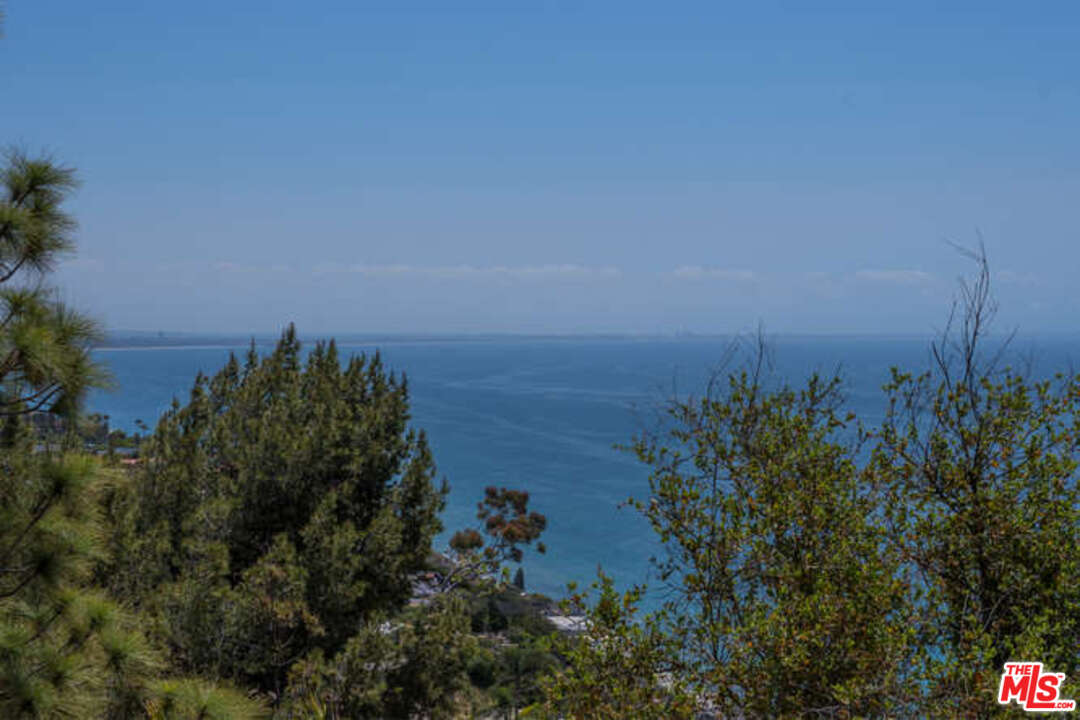 20616 Seaboard Road Malibu, CA 90265 - Photo 14 of 19 Gallery Image 14