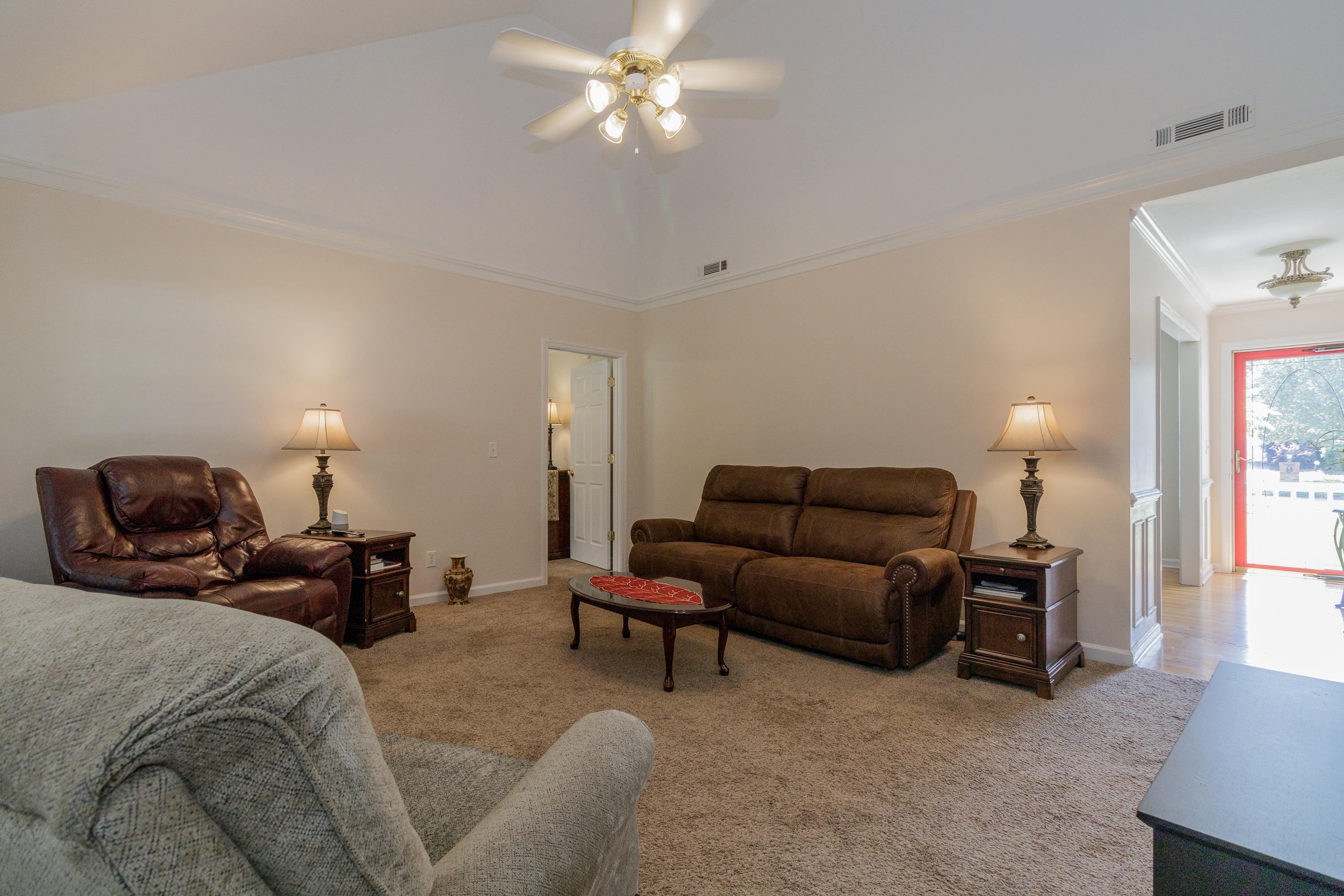 390 Cardinal Road Ringgold, GA 30736 - Photo 7 of 38 Living Room