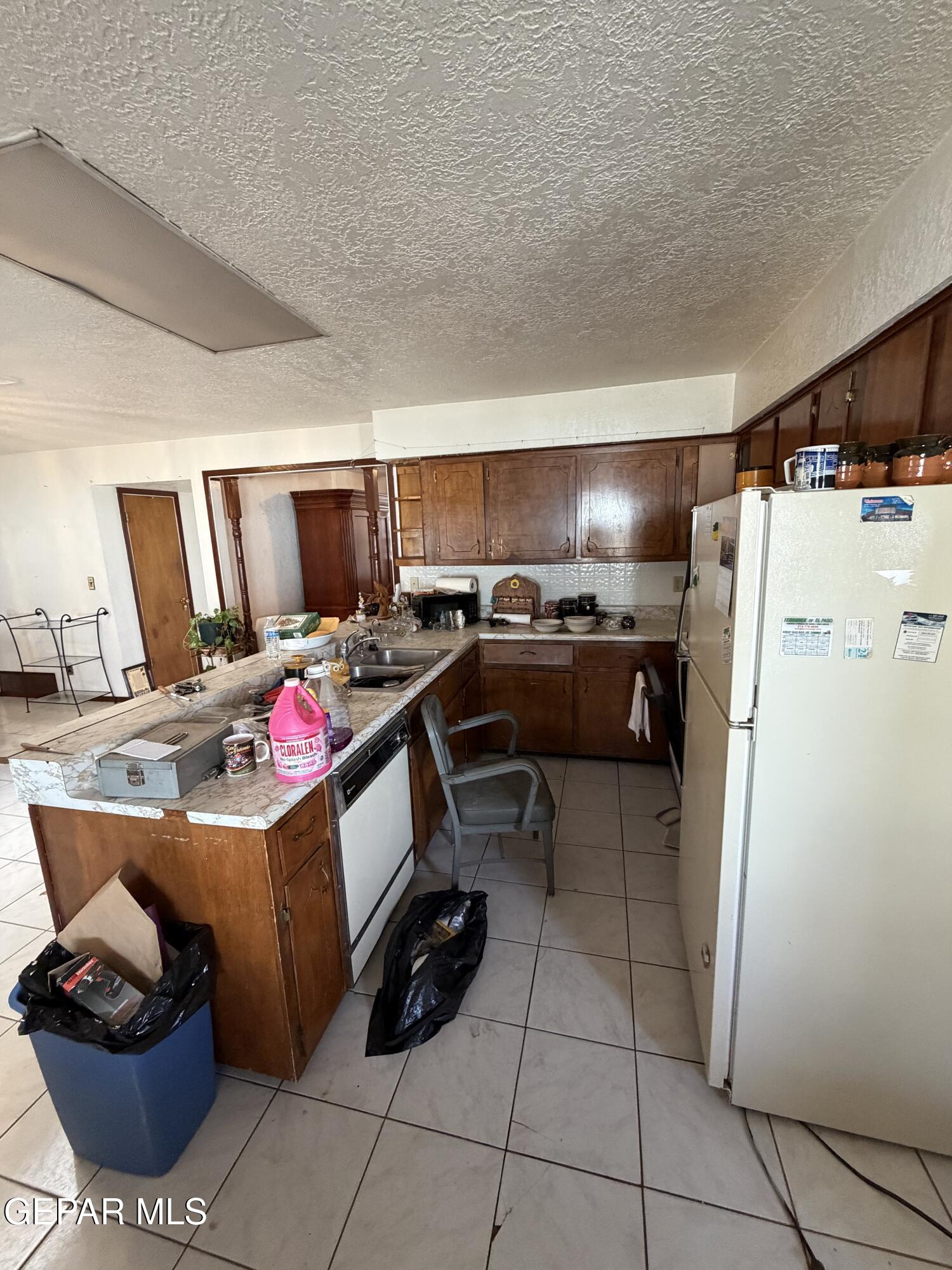 3202 Limerick Road El Paso, TX 79925 - Photo 4 of 20 IMG_7648_kitchen