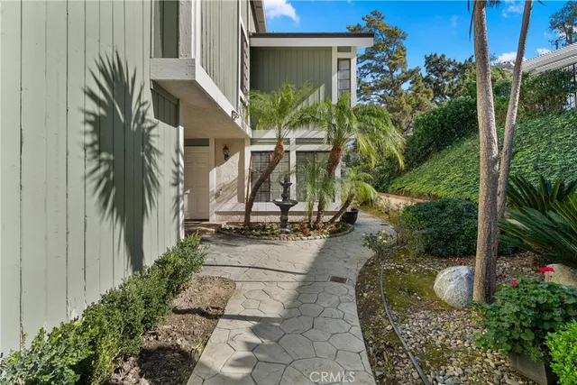 $1,129,000 | 5810 East Mountain Loop Trail, Anaheim Hills, CA 92807