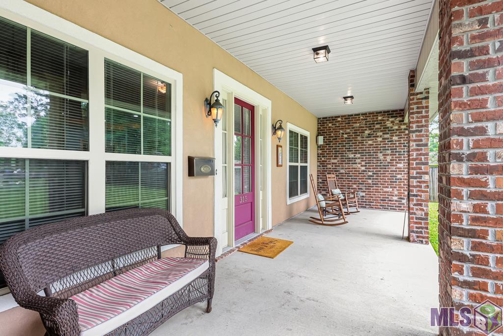 315 Summit Ridge Drive Baton Rouge, LA 70815 - Photo 3 of 35