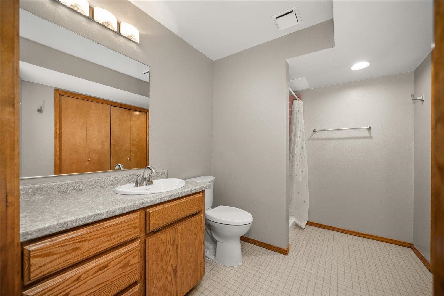 704 East High Drive Spokane, WA 99203 - Photo 29 of 46