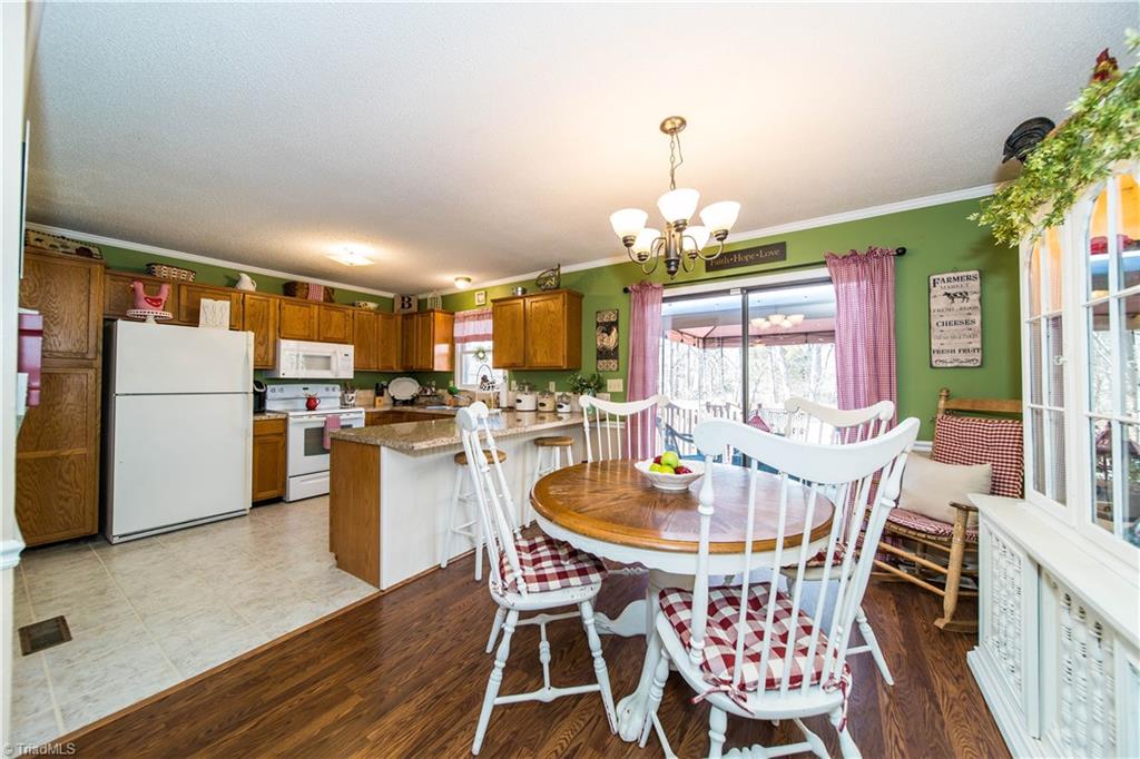 7017 Harperglen Road Clemmons, NC 27012 - Photo 8 of 35 Gallery Image 8