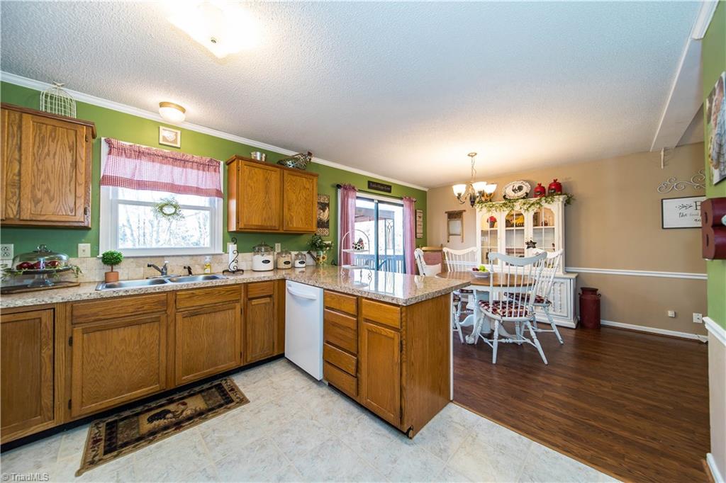 7017 Harperglen Road Clemmons, NC 27012 - Photo 9 of 35 Gallery Image 9
