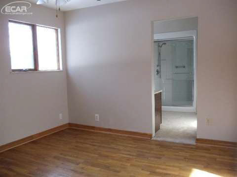 15232 E Road Montrose, MI 48457 - Photo 6 of 19 20427558-5.JPG