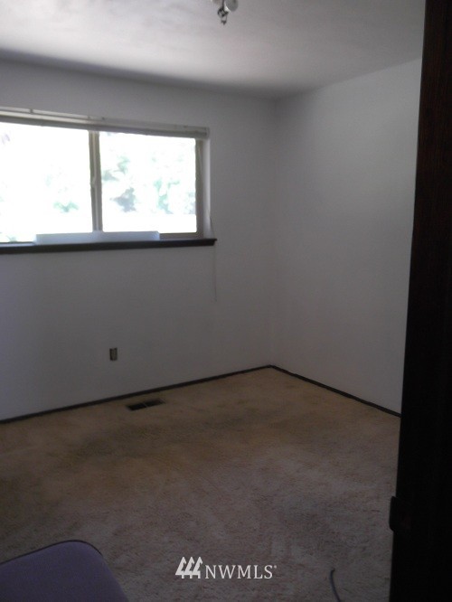 110 East Rustle Way Grapeview, WA 98546 - Photo 5 of 15 Gallery Image 5