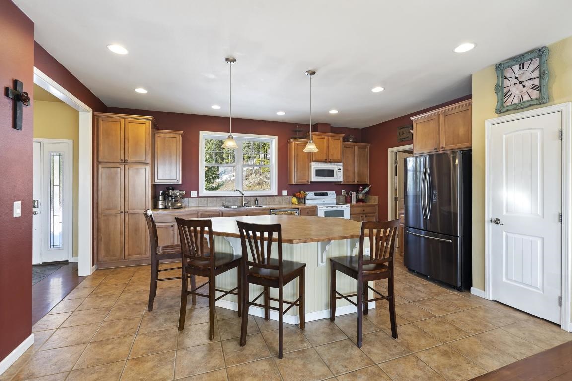 824 Smackout Pass Road Ione, WA 99139 - Photo 6 of 29