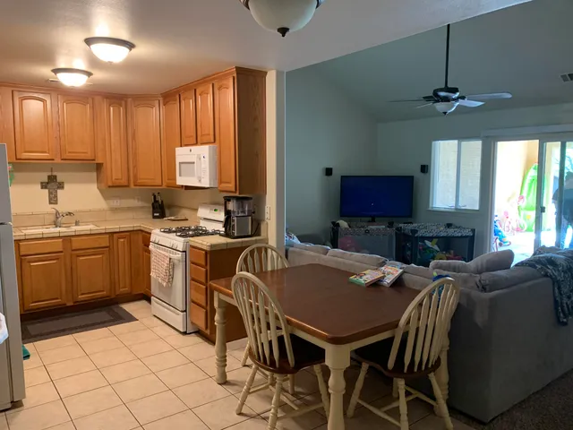 $550,000 | 633 Marijean Way, Redding, CA 96003