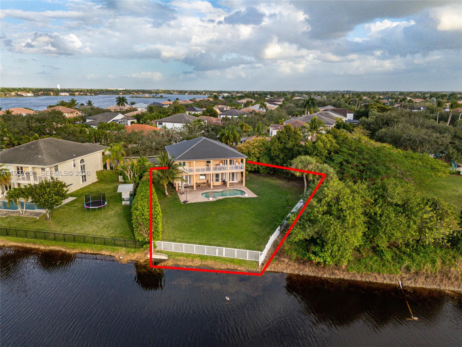 19560 Southwest 39th Court Miramar, FL 33029 - Photo 3 of 39