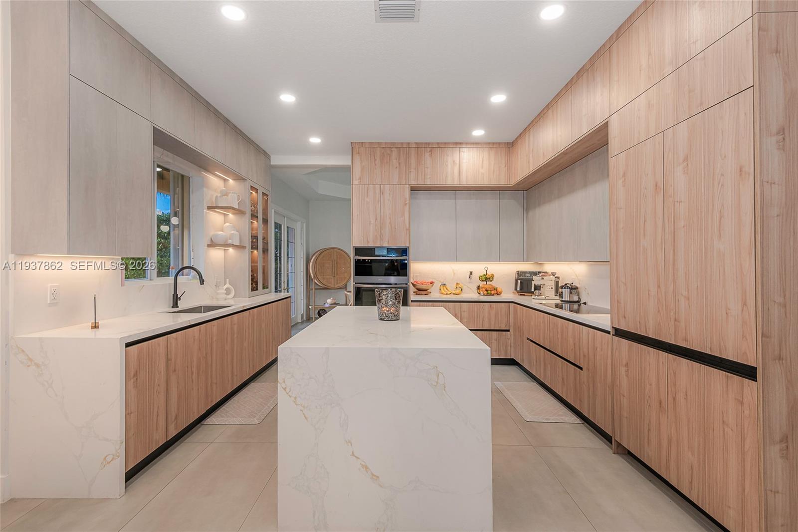 19560 Southwest 39th Court Miramar, FL 33029 - Photo 6 of 39