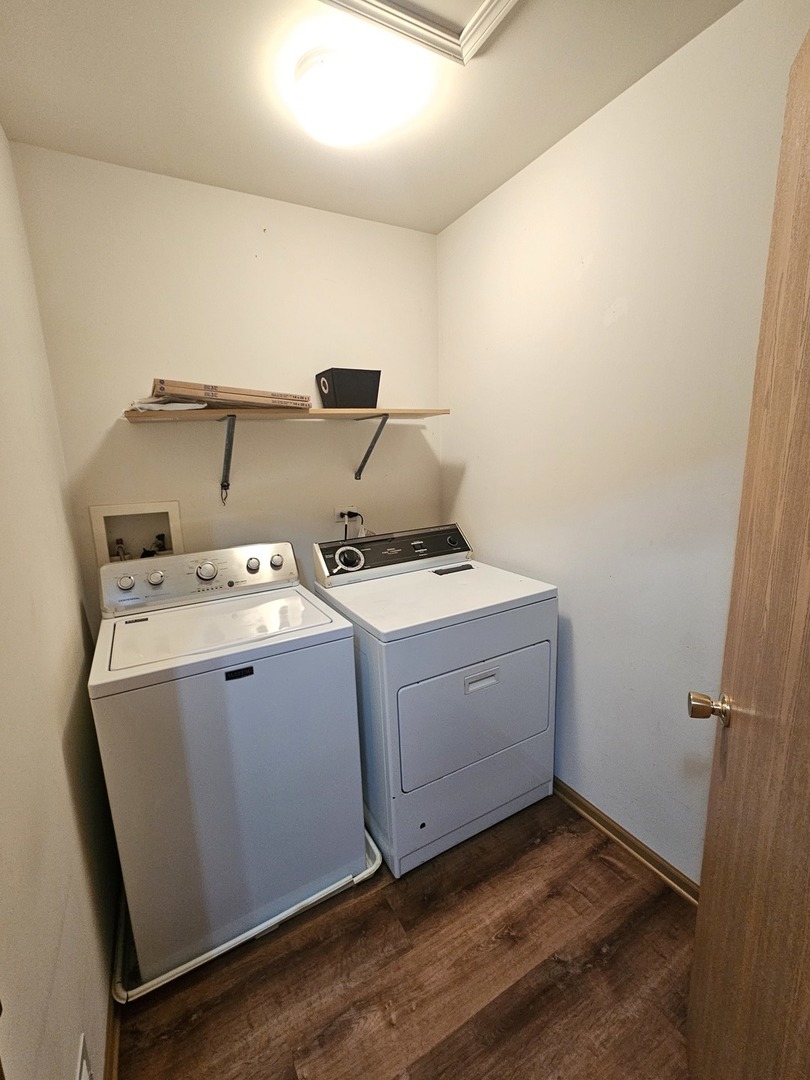 1530 Glacier Trail Carpentersville, IL 60110 - Photo 24 of 24 a view of utility room with washer and dryer