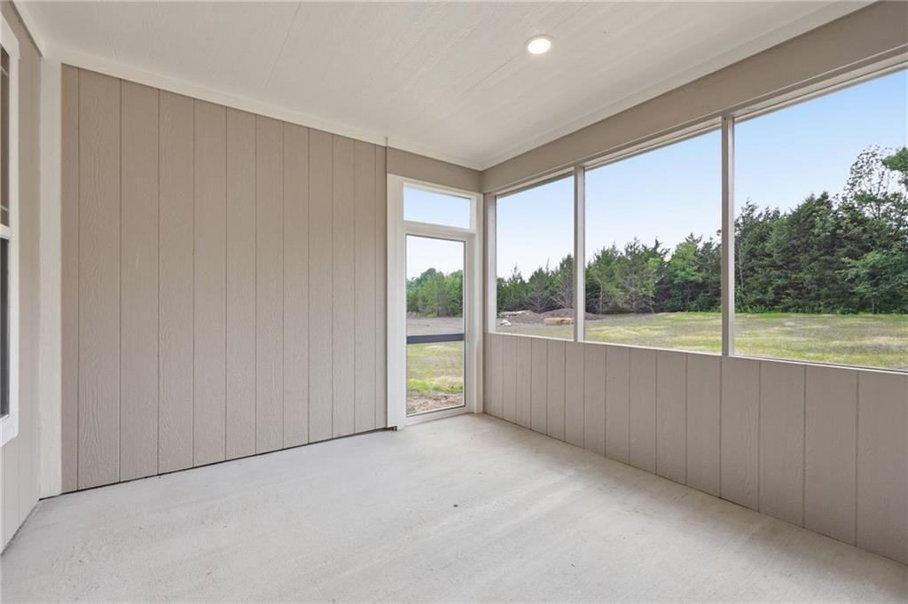 328 Northeast 51st Road Warrensburg, MO 64093 - Photo 11 of 27