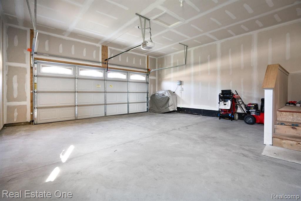3856 Somerset Circle Rochester Hills, MI 48309 - Photo 25 of 27