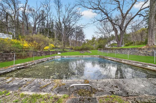 $869,000 | 139 Watch Hill Road, Cortlandt Manor, NY 10567