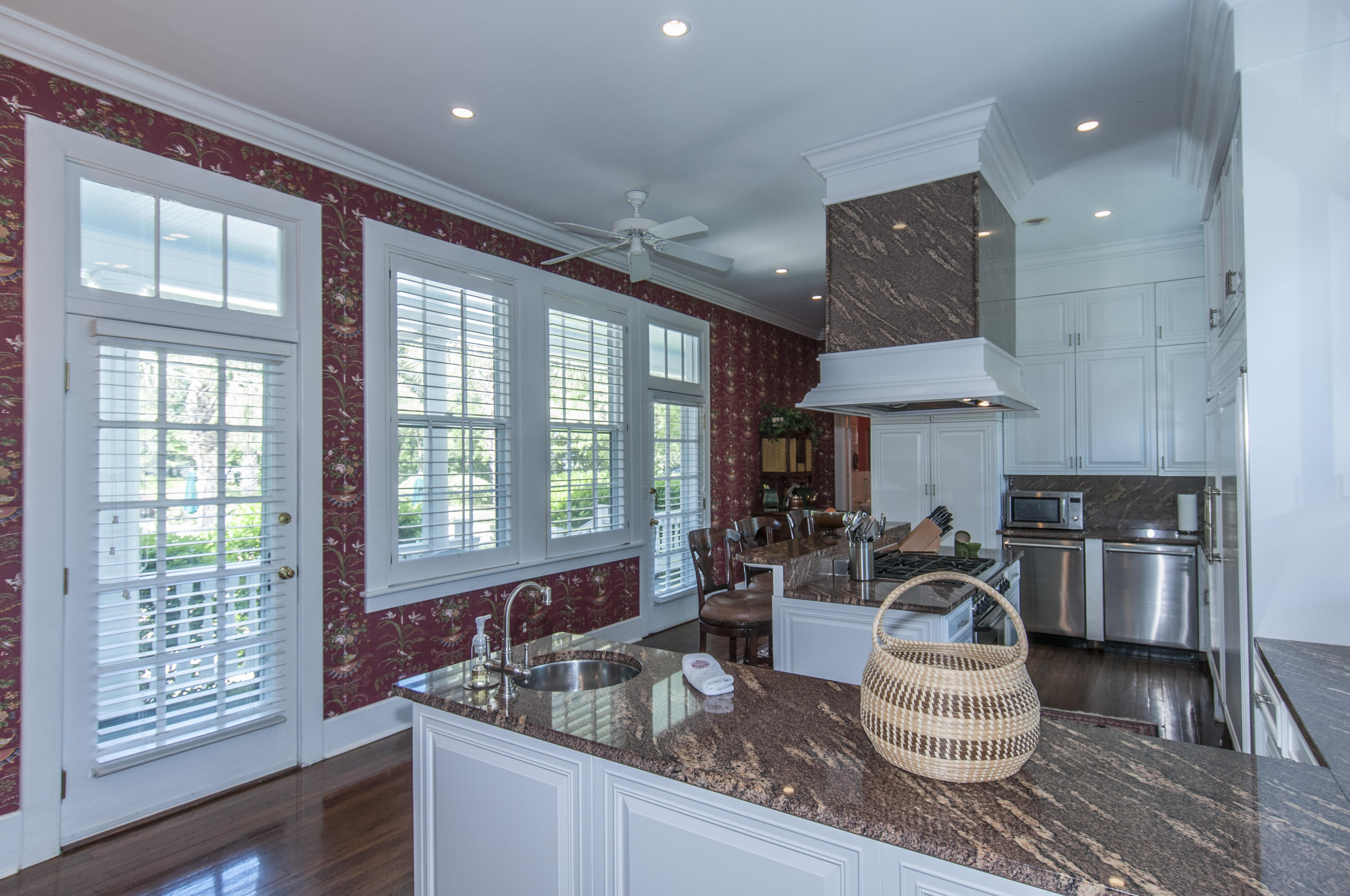 205 Golf Road Summerville, SC 29483 - Photo 27 of 100 24 Kitchen 3