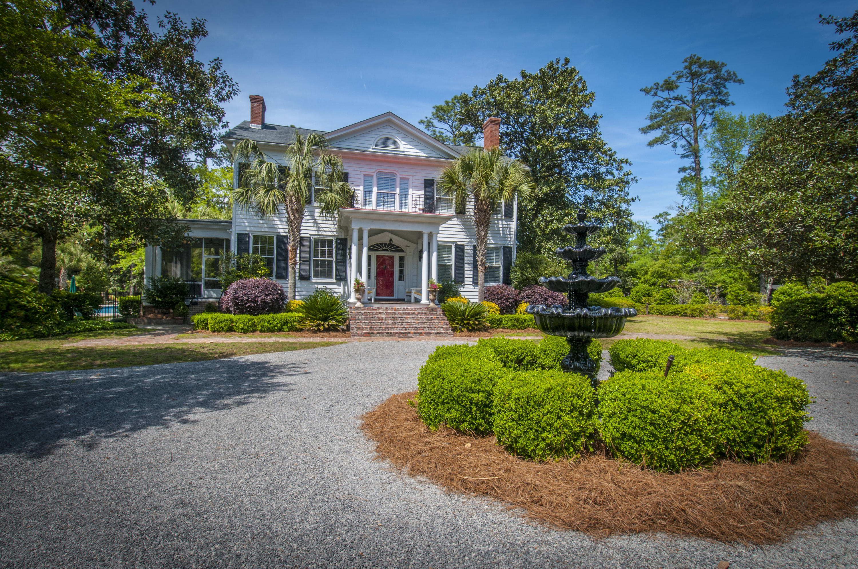 205 Golf Road Summerville, SC 29483 - Photo 4 of 100 3A Front 7