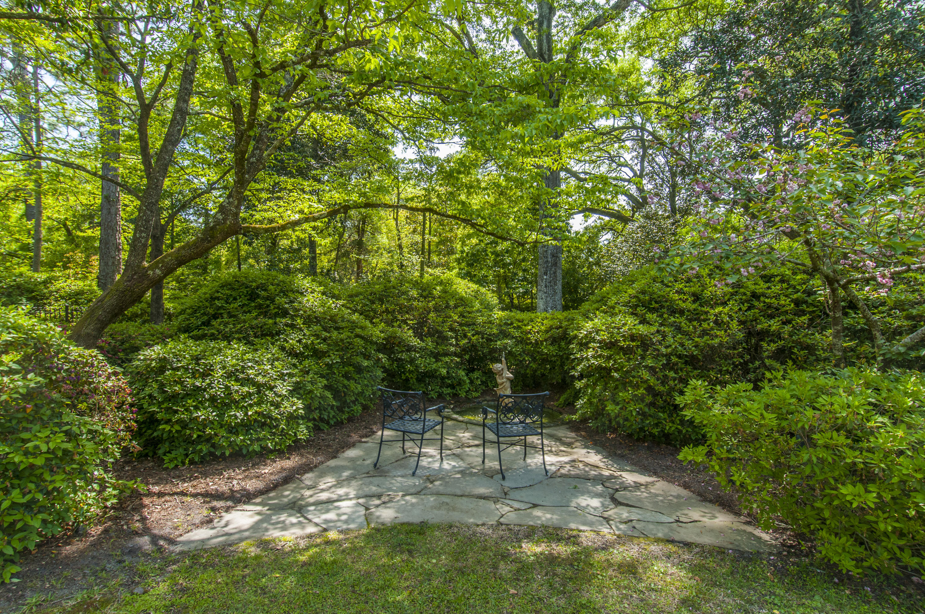 205 Golf Road Summerville, SC 29483 - Photo 66 of 100 62 Boy Fountain 1