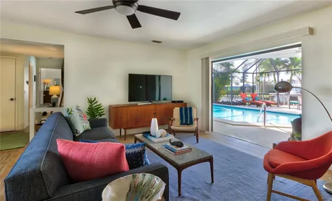 $1,885,000 | 608 Gladstone Lane, Holmes Beach, FL 34217