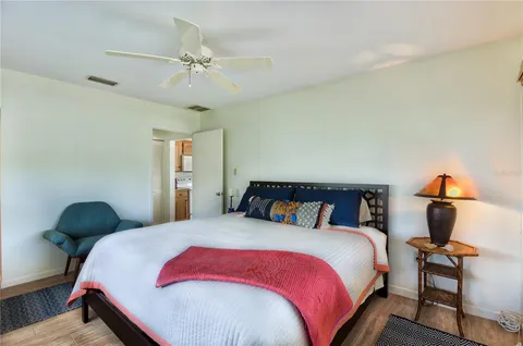 $1,885,000 | 608 Gladstone Lane, Holmes Beach, FL 34217